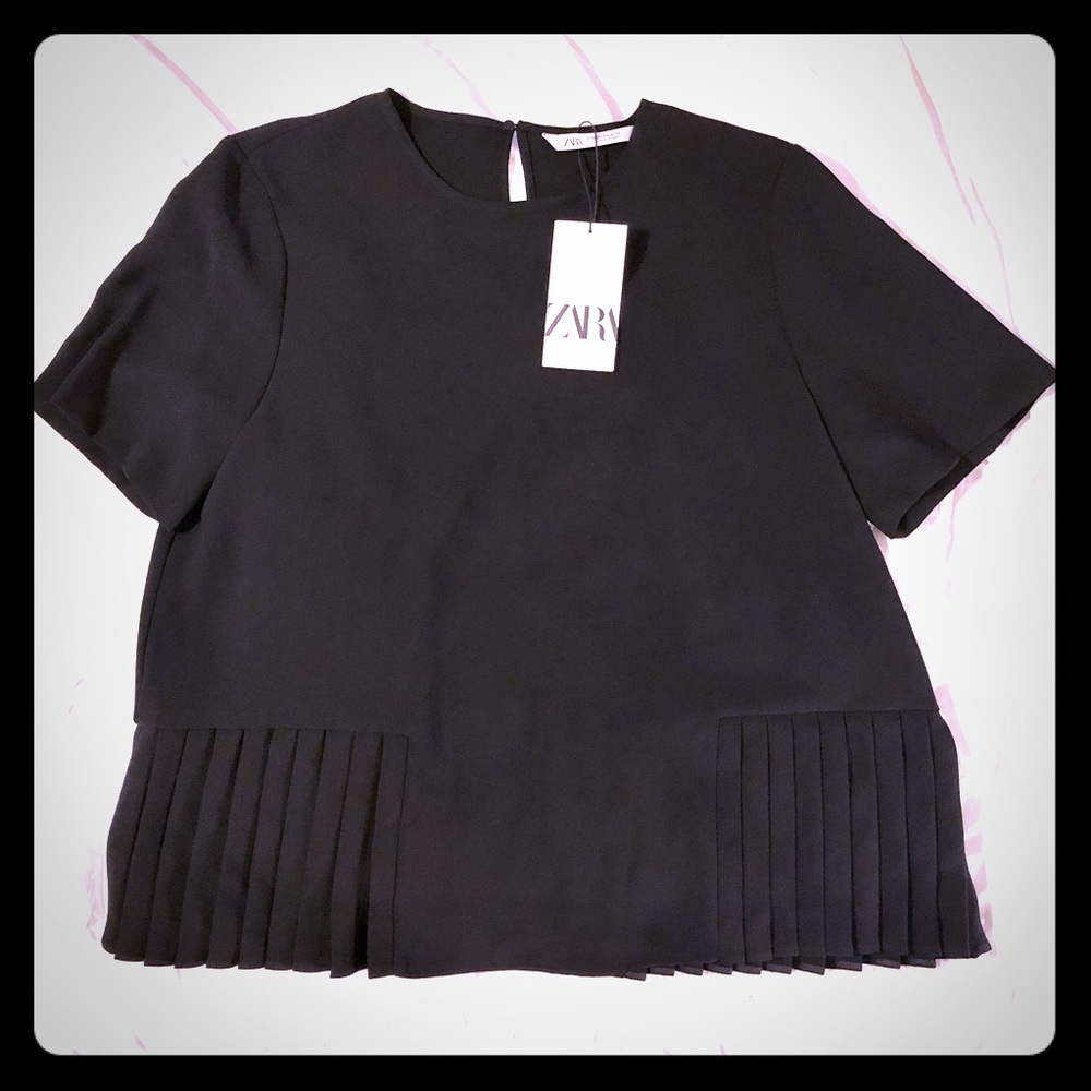 Zara Top with Pleating at Hem - Size XL